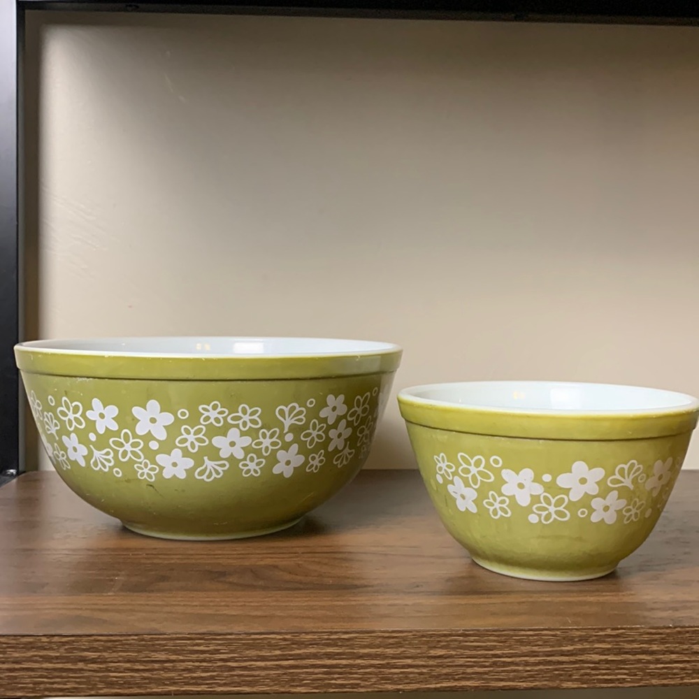 Vintage Pyrex Bowls Green Crazy Daisy Pattern